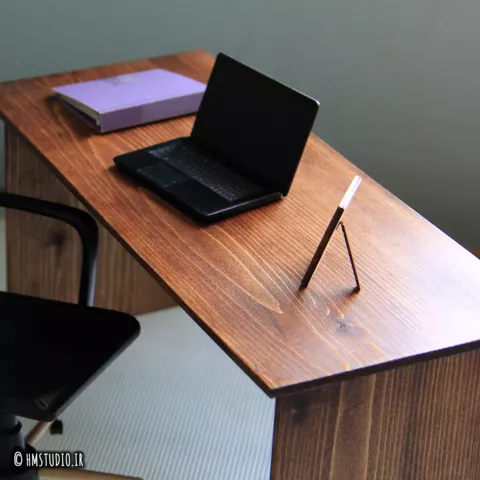 میز چوبی مینیاتوری
